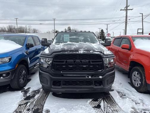 2024 RAM 2500 Tradesman Regular Cab 4x2 8' Box