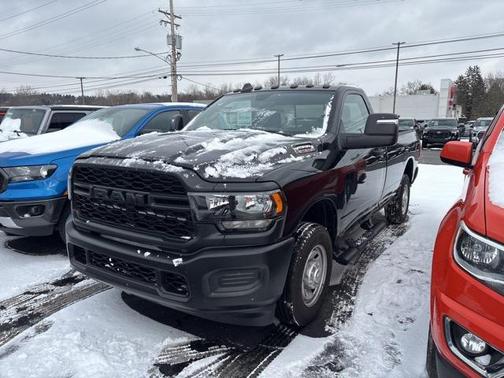 2024 RAM 2500 Tradesman Regular Cab 4x2 8' Box