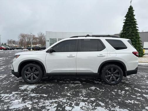 2023 Honda Pilot AWD Sport