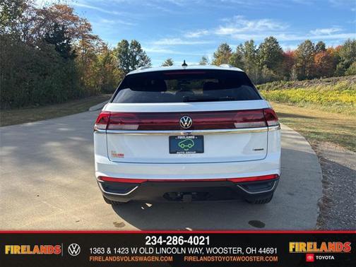 2024 Volkswagen Atlas Cross Sport 2.0T SE w/Technology 4MOTION