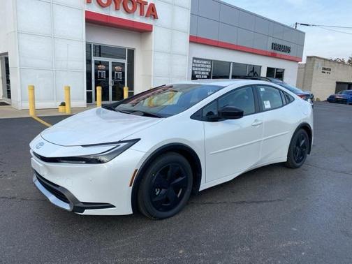 2026 Toyota Prius Plug-In Hybrid SE