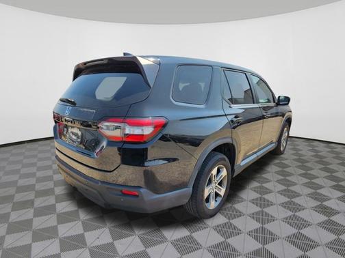 2023 Honda Pilot EX-L 7 Passenger
