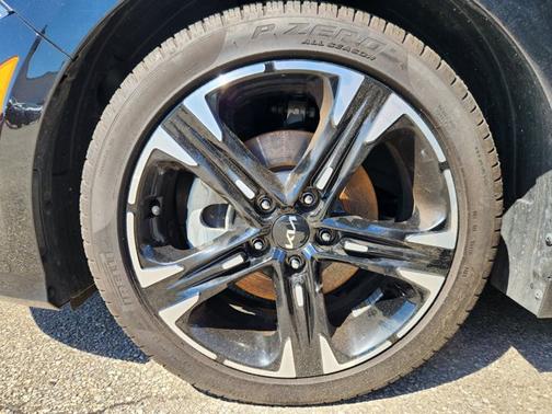 Ebony Black 2024 Kia K5 GT-Line