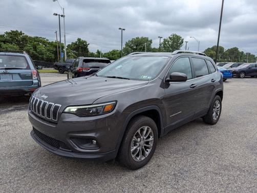 Photo 2 of 23 of 2019 Jeep Cherokee Latitude Plus
