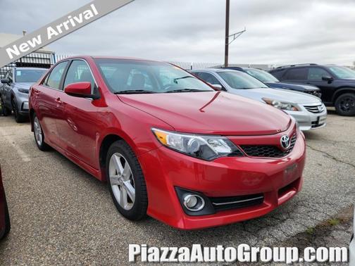 2014 Toyota Camry SE