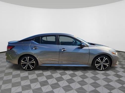 Gun Metallic 2022 Nissan Sentra SR