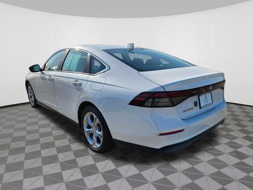 Nh 883P/Platinu 2023 Honda Accord LX