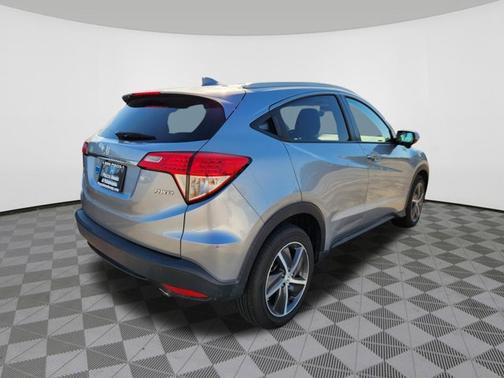 Lunar Silv Met/Gry Clth 2021 Honda HR-V EX