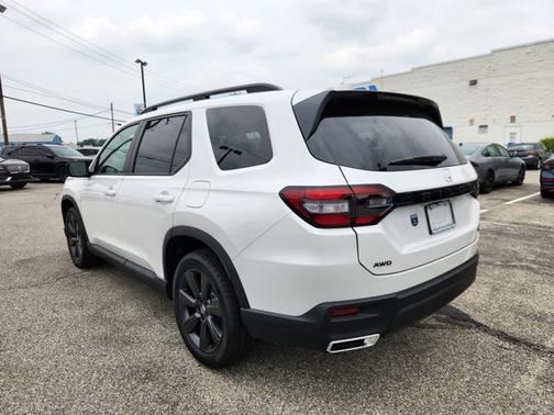 2025 Honda Pilot Sport