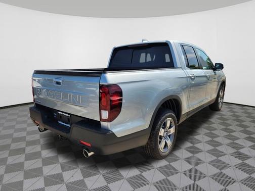 Solar Silver Metallic 2026 Honda Ridgeline RTL