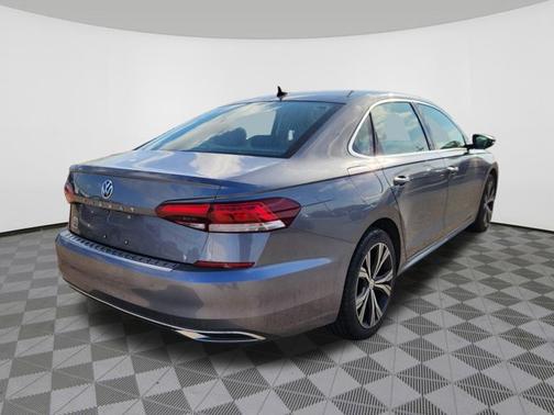 2022 Volkswagen Passat 2.0T SE