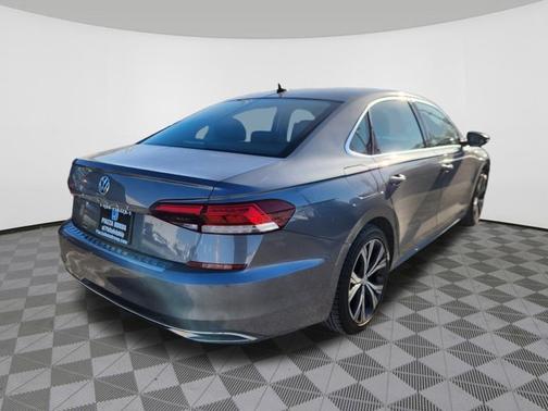 2022 Volkswagen Passat 2.0T SE