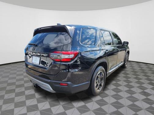 Black 2023 Honda Pilot EX-L 8 Passenger