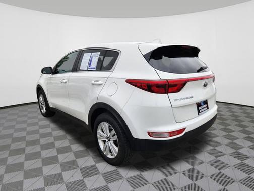 Clear White 2019 Kia Sportage LX