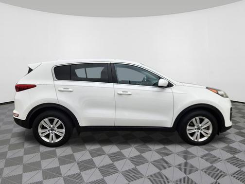 Clear White 2019 Kia Sportage LX
