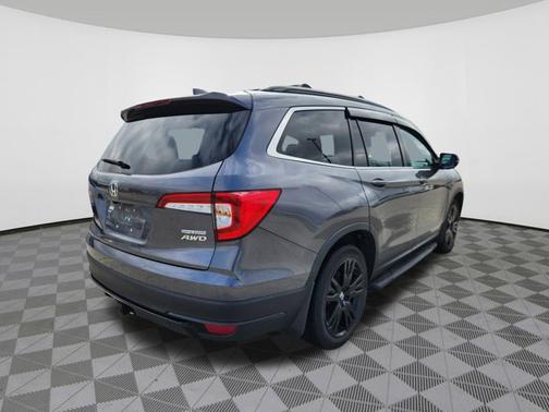 Gy/Modern Steel 2022 Honda Pilot Special Edition