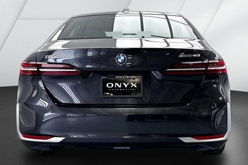 2025 BMW i5 xDrive40