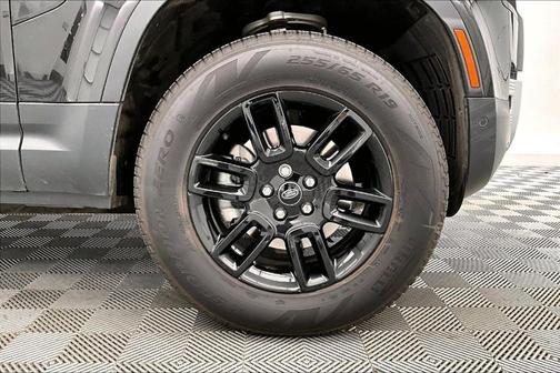 2023 Land Rover Defender 110 S