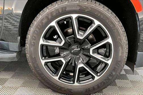 2021 Chevrolet Suburban RST
