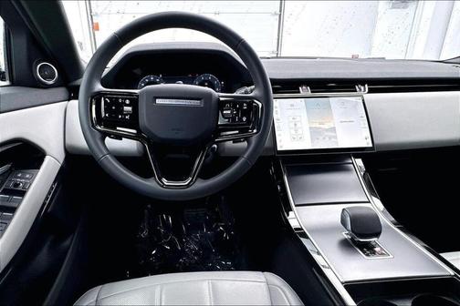 Ostuni Pearl White 2026 Land Rover Range Rover Evoque Core S