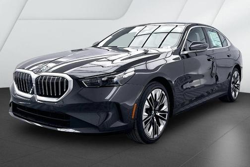 Dark Graphite Metallic 2026 BMW 530 i xDrive