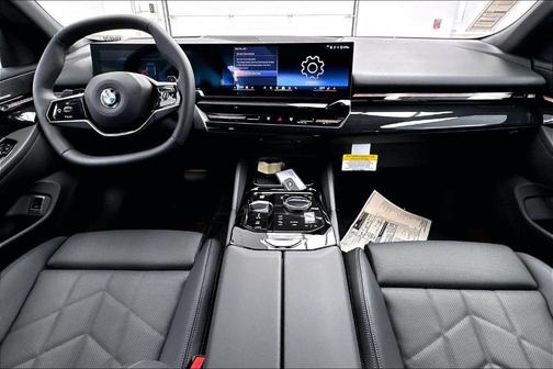 Dark Graphite Metallic 2026 BMW 530 i xDrive