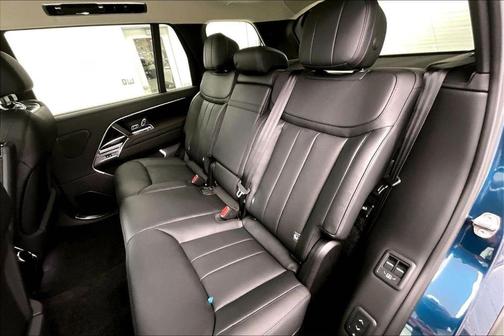 2026 Land Rover Range Rover P530 SE 7 Seat
