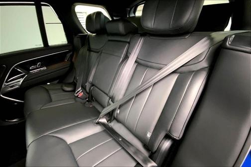 2025 Land Rover Range Rover P550e Autobiography