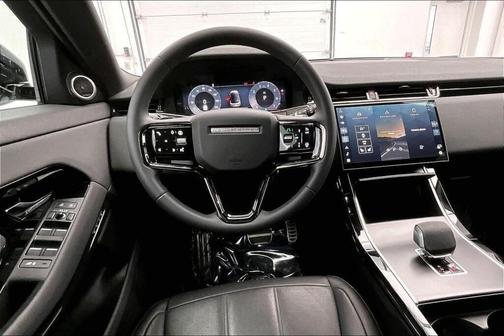 Fuji White 2026 Land Rover Range Rover Evoque Dynamic SE