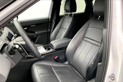 Fuji White 2026 Land Rover Range Rover Evoque Dynamic SE