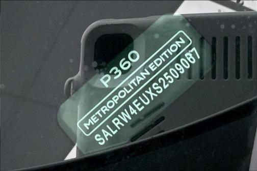 2025 Land Rover Discovery P360 Metropolitan Edition