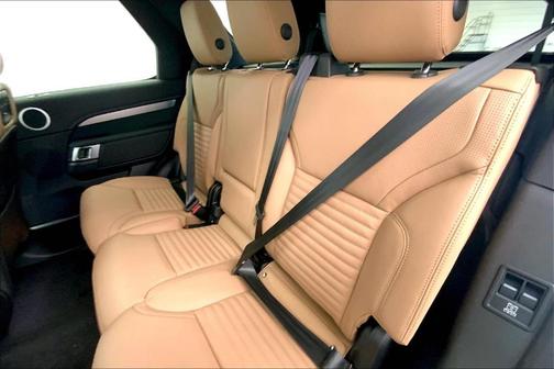 2025 Land Rover Discovery P360 Dynamic SE