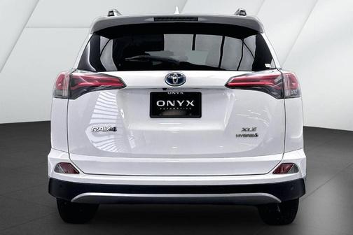2017 Toyota RAV4 Hybrid XLE