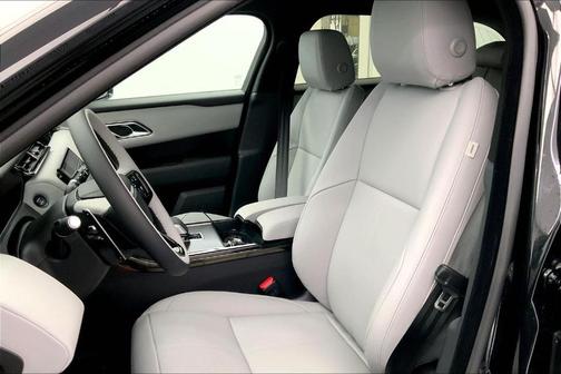 2026 Land Rover Range Rover Velar P250 Dynamic SE