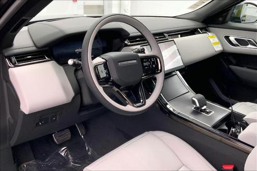 2026 Land Rover Range Rover Velar P250 Dynamic SE