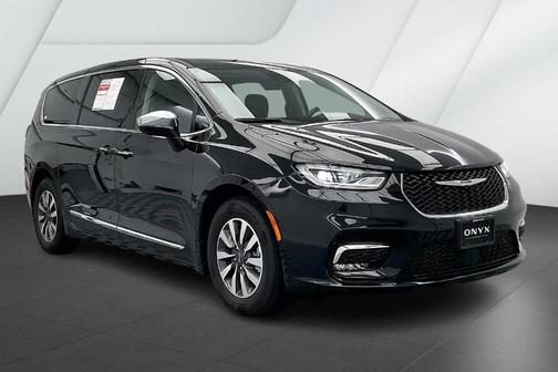 2022 Chrysler Pacifica Hybrid Limited