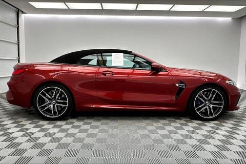 Motegi Red Metallic 2020 BMW M8