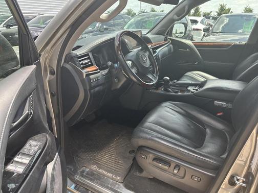 2019 Lexus LX 570