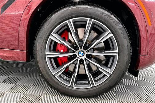 2024 BMW X6 M60i