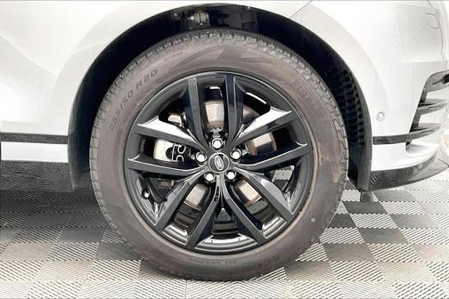 2025 Land Rover Range Rover Velar P250 Dynamic SE