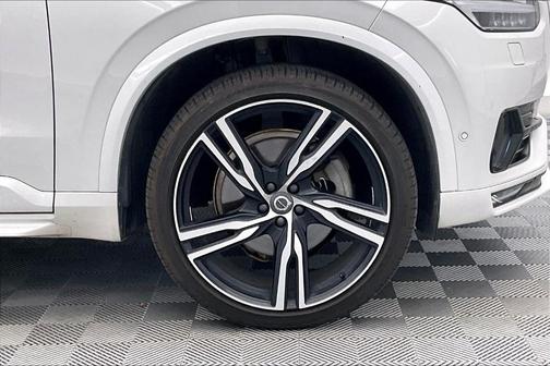 2017 Volvo XC90 T6 R-Design