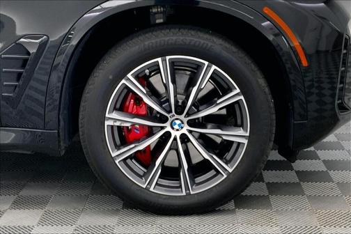 2025 BMW X5 M60i