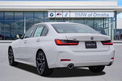 2025 BMW 330 i xDrive