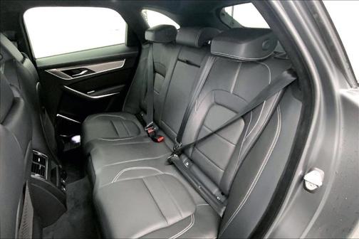 2026 Jaguar F-PACE P400 R-Dynamic S