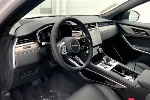 2026 Jaguar F-PACE P400 R-Dynamic S