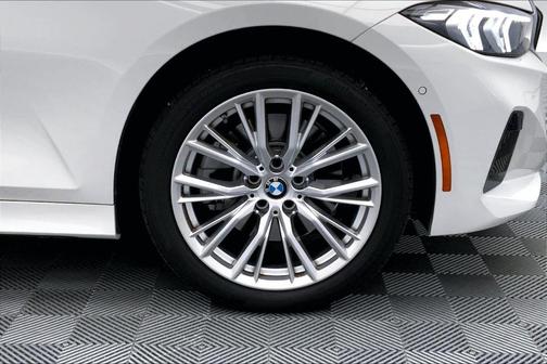 2024 BMW 330 i xDrive
