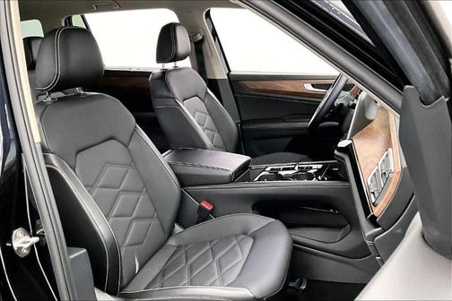 2024 Volkswagen Atlas 2.0T SE