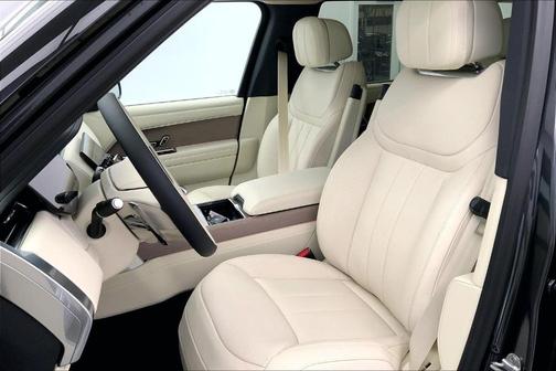 2025 Land Rover Range Rover P530 SE 7 Seat