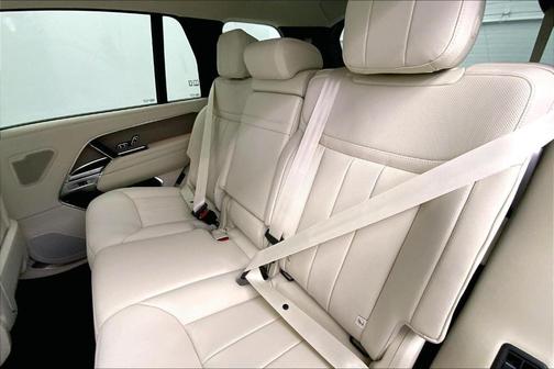 2025 Land Rover Range Rover P530 SE 7 Seat