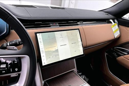 Ostuni Pearl White 2026 Land Rover Range Rover P530 SE